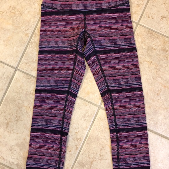 Lululemon Wunder Under Crop III (21 1/2") - Picture 3 of 5